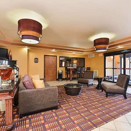 Best Western Plus Midwest Inn & Suites Salina Exteriör bild