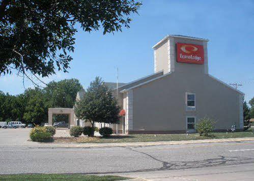 Best Western Plus Midwest Inn & Suites Salina Exteriör bild