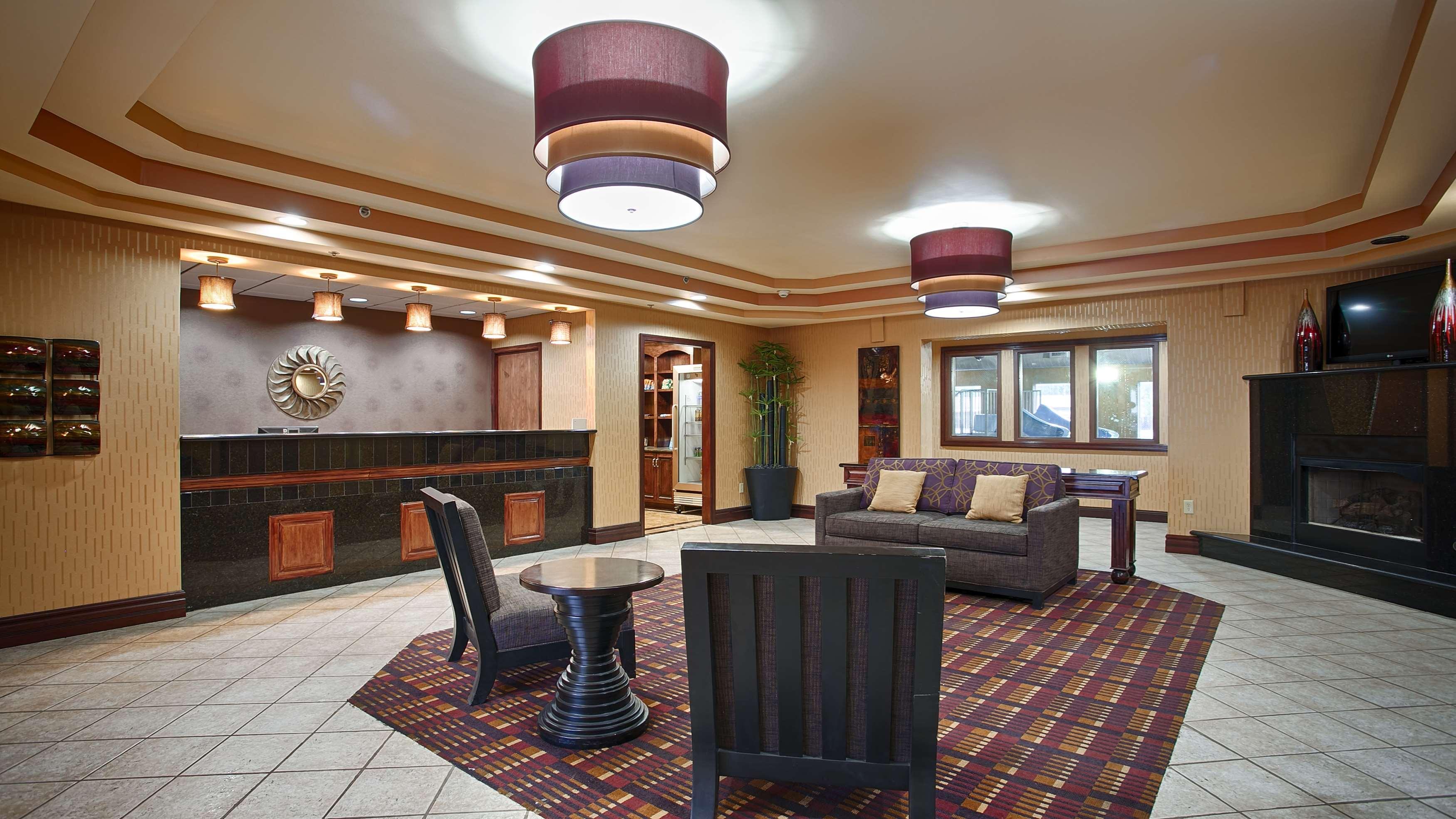 Best Western Plus Midwest Inn & Suites Salina Exteriör bild