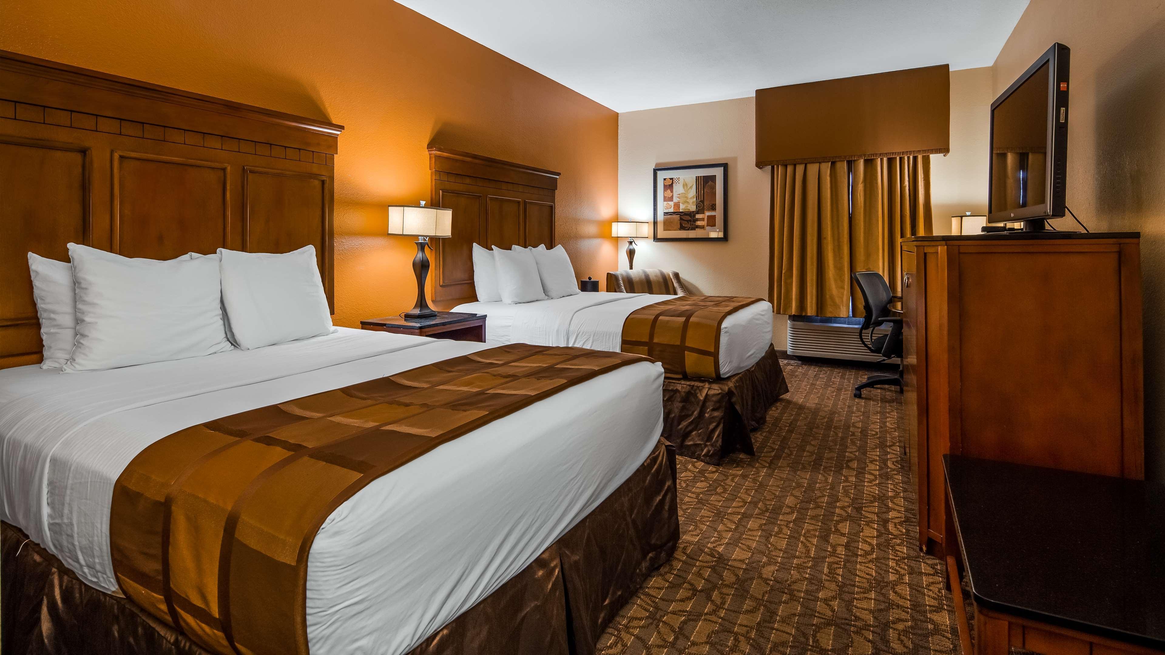 Best Western Plus Midwest Inn & Suites Salina Exteriör bild
