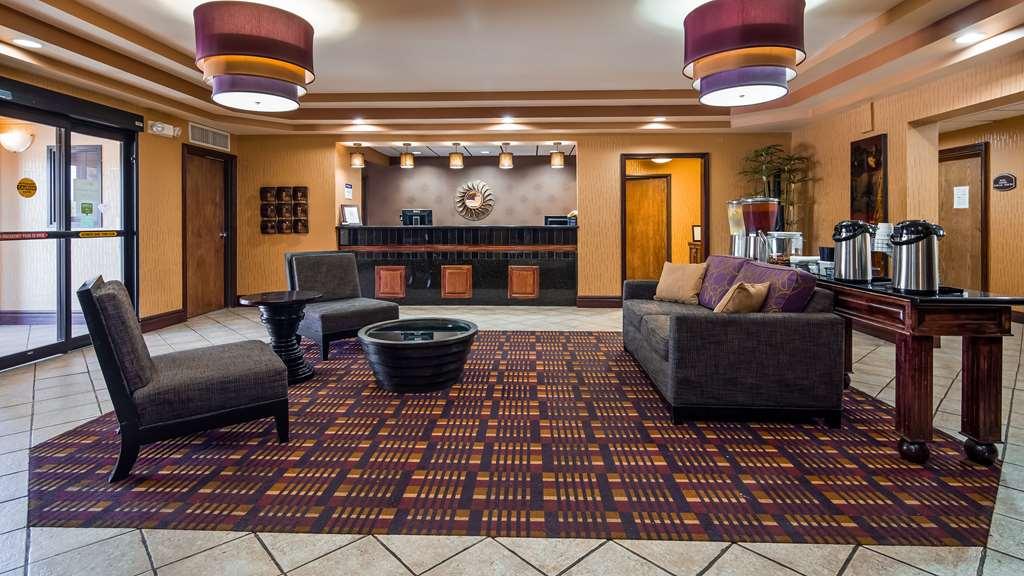 Best Western Plus Midwest Inn & Suites Salina Exteriör bild