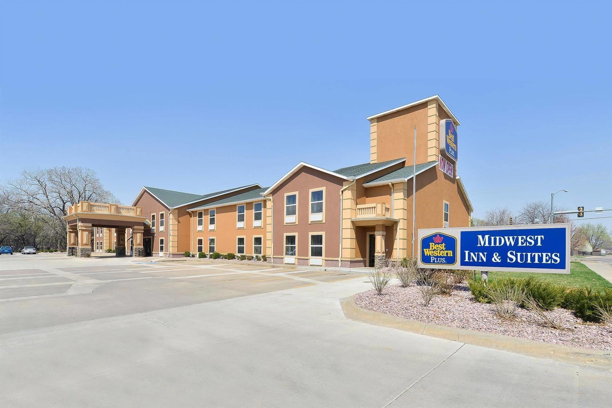 Best Western Plus Midwest Inn & Suites Salina Exteriör bild
