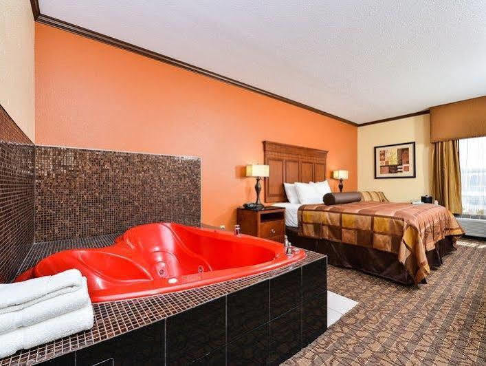 Best Western Plus Midwest Inn & Suites Salina Exteriör bild